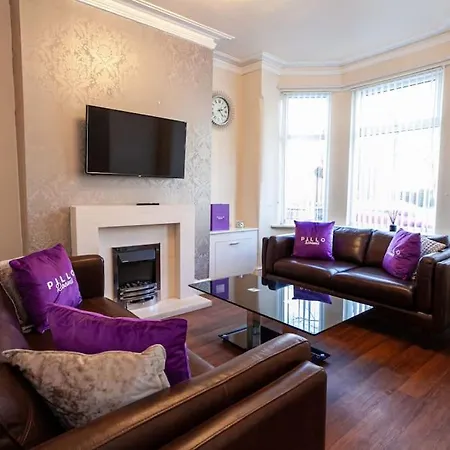 Pillo Rooms - Spacious Cosy 2 Bedroom House By Bridgewater Canal Manchester Exterior photo