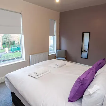 Pillo Rooms - Spacious Cosy 2 Bedroom House By Bridgewater Canal Manchester Exterior photo