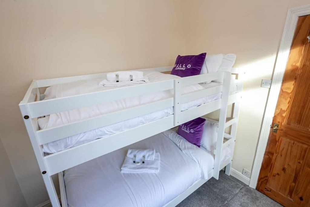 Holiday home Pillo - Spacious Cosy 2 Bedroom House By Bridgewater Canal Manchester
